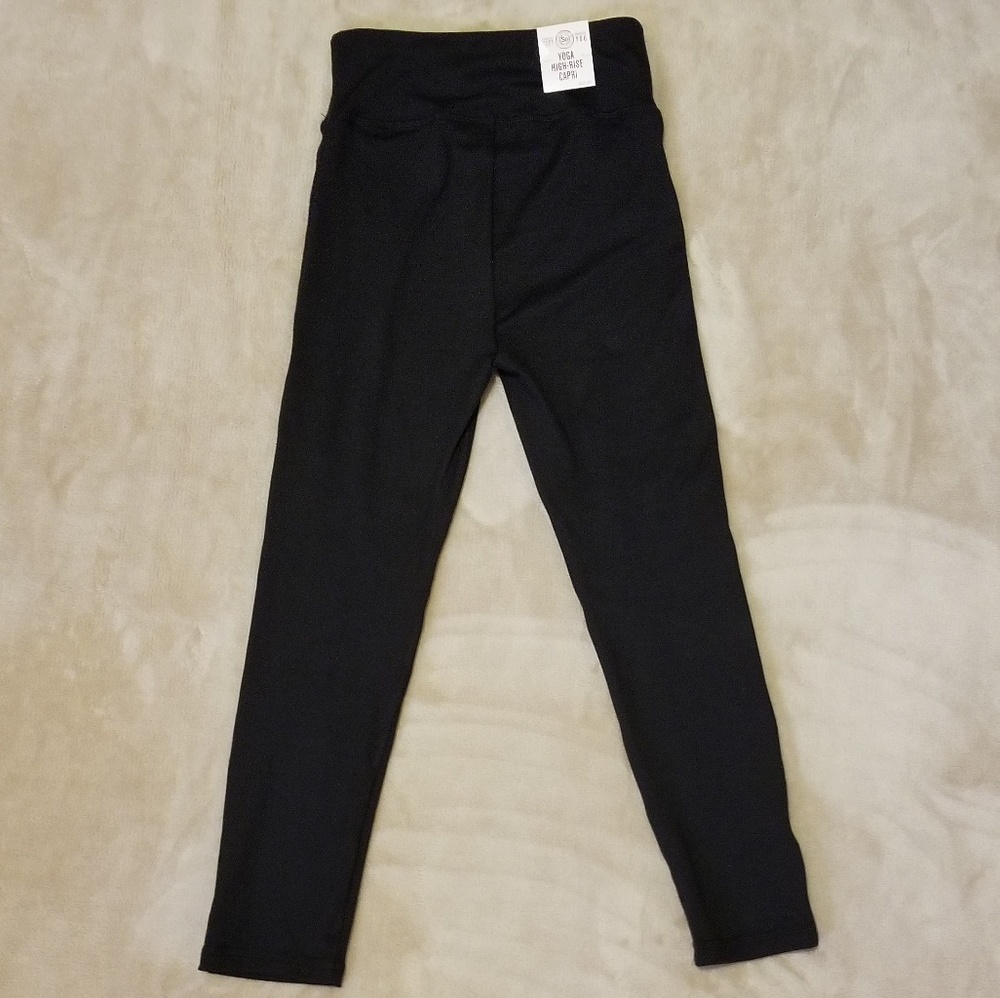 🧘‍♀️Mesh Inset High-Waisted Active Capris🧘‍♀️ - Picture 6 of 7